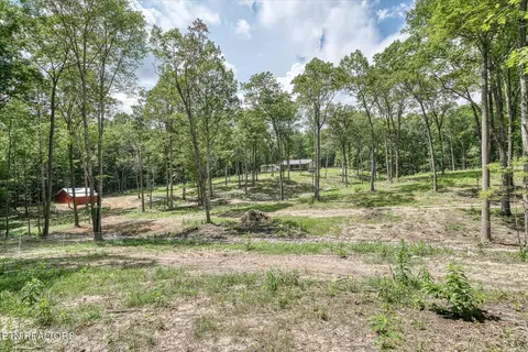 1479 W Ridge Rd, Crossville, TN 38572