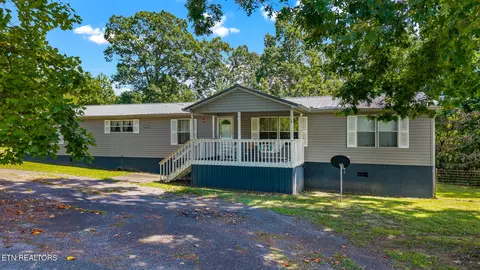 1055 Ridge Rd, Madisonville, TN 37354