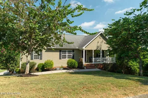 237 Ridgefield Dr, Maryville, TN 37804
