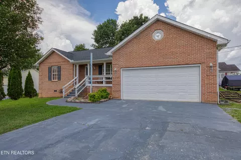 157 Acorn Dr, Corryton, TN 37721