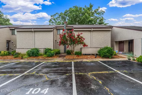 6 Lakeshore Ct # 104, Crossville, TN 38558