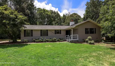 4206 Deer Run Dr, Knoxville, TN 37912