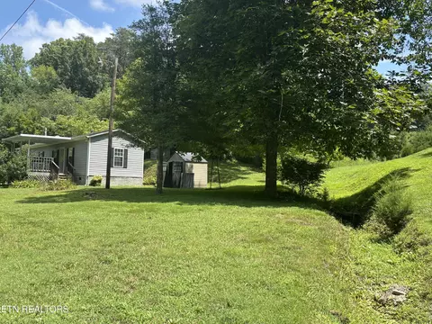 Exterior - 670 Apple Valley Rd, Sevierville, TN 37862 photo 4 of 15
