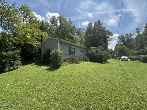 Exterior - 670 Apple Valley Rd, Sevierville, TN 37862 photo 2 of 15