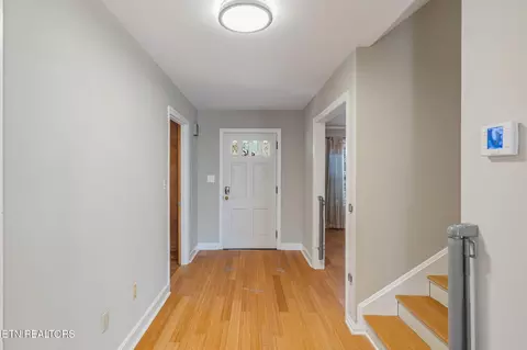 Entry Way - 407 Eagle Bend Ln, Clinton, TN 37716 photo 1 of 1