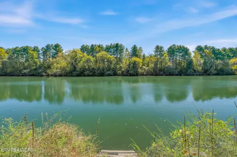 View/Area - 407 Eagle Bend Ln, Clinton, TN 37716 photo 3 of 6