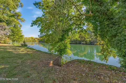 View/Area - 407 Eagle Bend Ln, Clinton, TN 37716 photo 4 of 6