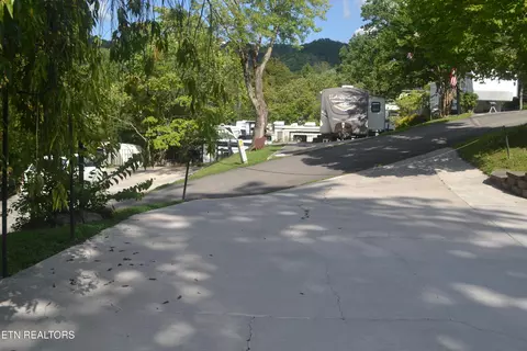 79 Tennessee 73 # 80, Townsend, TN 37882