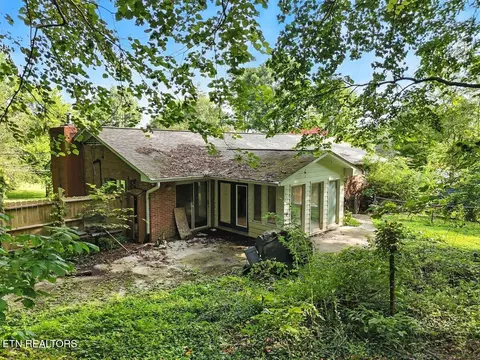 Exterior - 308 Irwin Dr, Powell, TN 37849 photo 3 of 6