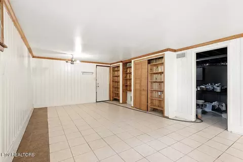 Living - 308 Irwin Dr, Powell, TN 37849 photo 7 of 7