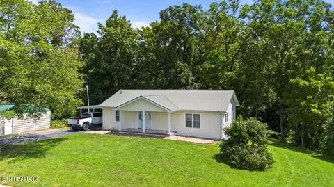 2473 Long Hollow Rd, La Follette, TN 37766