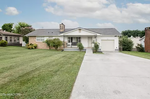 416 Highland Dr, Clinton, TN 37716