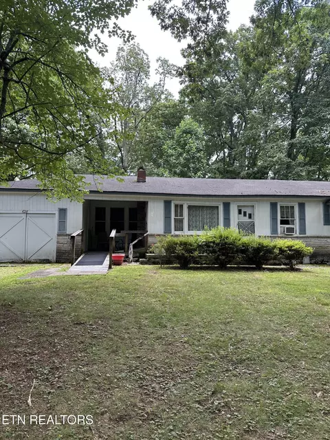 628 Chilhowee School Rd, Seymour, TN 37865