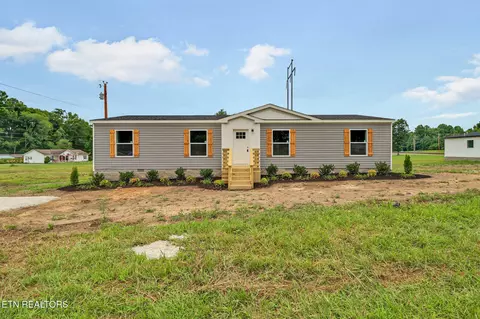 126 Pullman Ln, Oneida, TN 37841