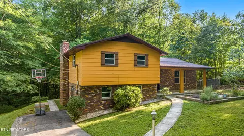 5710 Holbert Ln, Knoxville, TN 37914