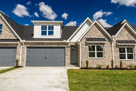 170 River Park Ln, Sweetwater, TN 37874