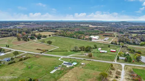 8324 Smithville Hwy, Mcminnville, TN 37110