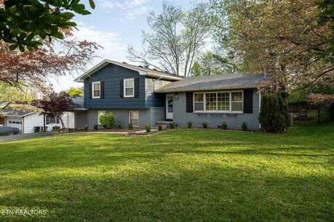 4432 Royalview Rd, Knoxville, TN 37921