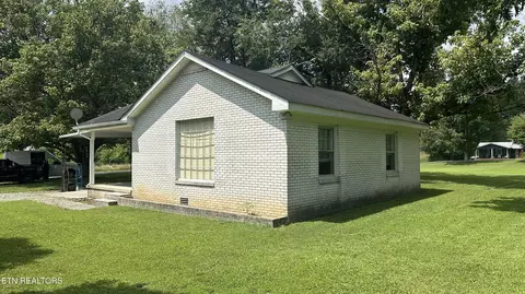 1055 Elmore Town Rd, Baxter, TN 38544