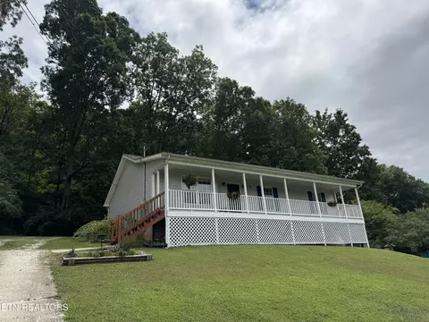 112 Hoskins Ln, Clinton, TN 37716