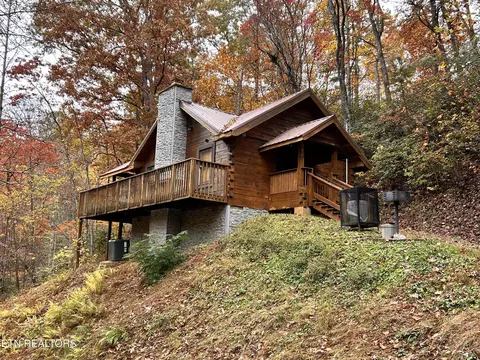 804 Willow Brook Way, Gatlinburg, TN 37738