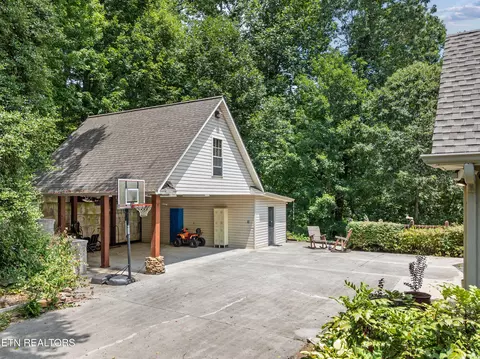 Exterior - 309 E Bullrun Valley Dr, Heiskell, TN 37754 photo 7 of 12