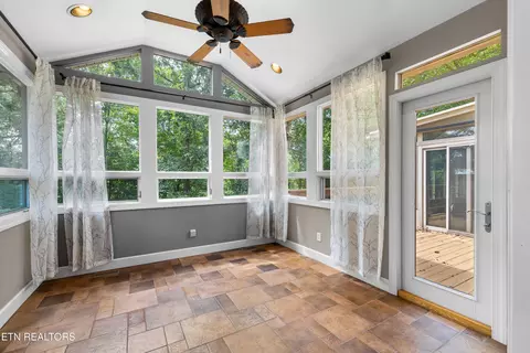 Exterior - 309 E Bullrun Valley Dr, Heiskell, TN 37754 photo 3 of 12