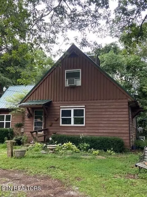 75 Campbell Ln, Sparta, TN 38583