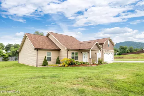 2811 Dalton Dr, Sevierville, TN 37876