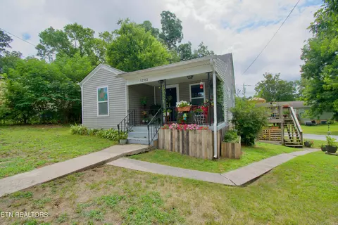 1202 Jefferson Ave, Maryville, TN 37804