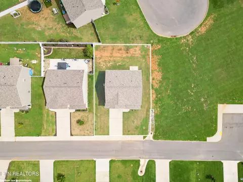 829 Greene Meadow Dr, Jefferson City, TN 37760 photo 3