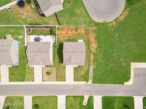 829 Greene Meadow Dr, Jefferson City, TN 37760 photo 5
