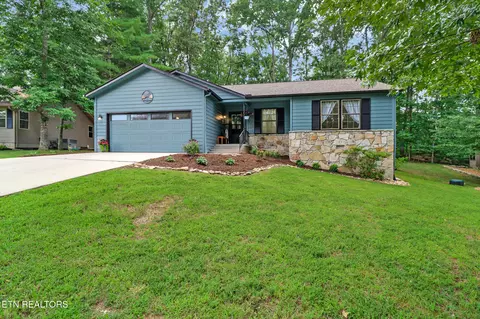 111 Canterbury Dr, Crossville, TN 38558