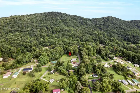 504 Short St, La Follette, TN 37766