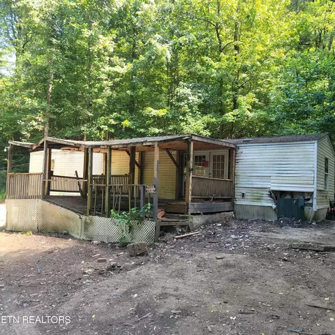 7134 Brewer Rd, Maryville, TN 37801