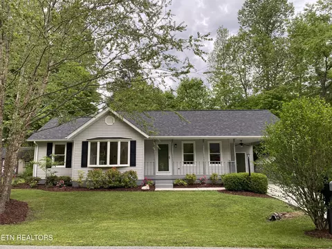 206 Nottingham Dr, Middlesboro, KY 40965