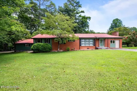 216 Sunset Dr, La Follette, TN 37766