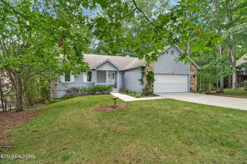 42 Overlook Cir, Crossville, TN 38558