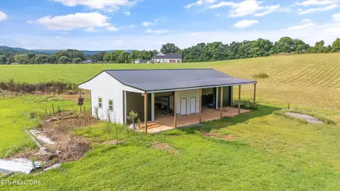 806 Whites Mill Rd, Maryville, TN 37803
