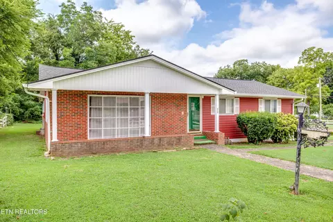 313 Bud St, Athens, TN 37303