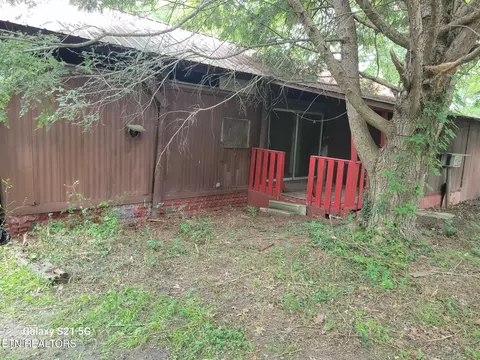Exterior - 376 Choate Ln, Oneida, TN 37841 photo 9 of 38