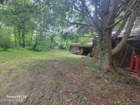 Exterior - 376 Choate Ln, Oneida, TN 37841 photo 13 of 38