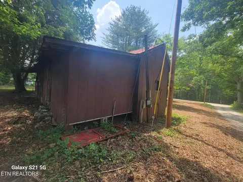 Exterior - 376 Choate Ln, Oneida, TN 37841 photo 14 of 38