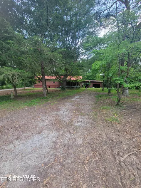 Exterior - 376 Choate Ln, Oneida, TN 37841 photo 5 of 38