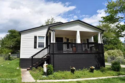 1304 Beaman Lake Rd, Knoxville, TN 37914