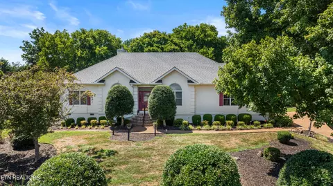 108 Tahlequah Ln, Loudon, TN 37774