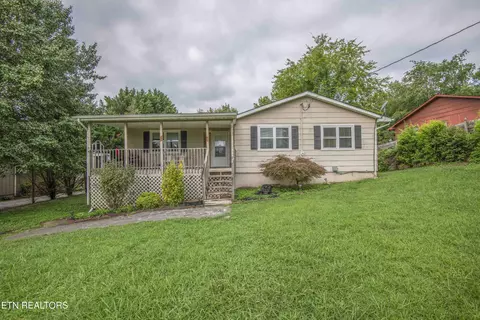 815 Old Reservoir Rd, Maryville, TN 37804