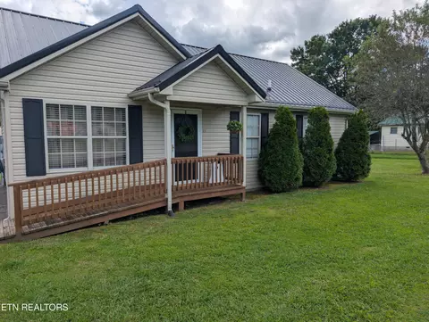 102 Stone Creek Dr, Middlesboro, KY 40965