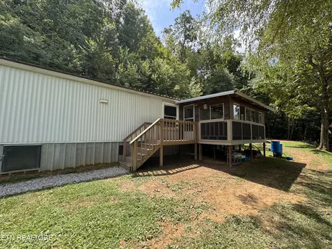 2454 Highway 25w, La Follette, TN 37766