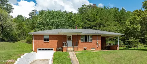 1216 Galyon Rd, Maryville, TN 37803